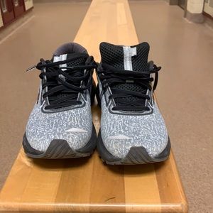 Brooks Adrenaline 20 running shoe